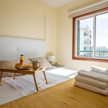 Forum Madeira Ajuda * פונשל