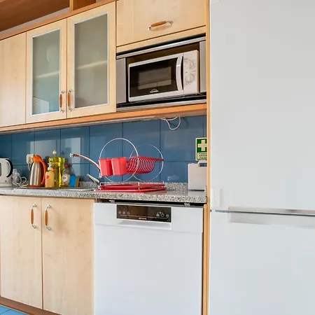 Forum Madeira Ajuda * פונשל