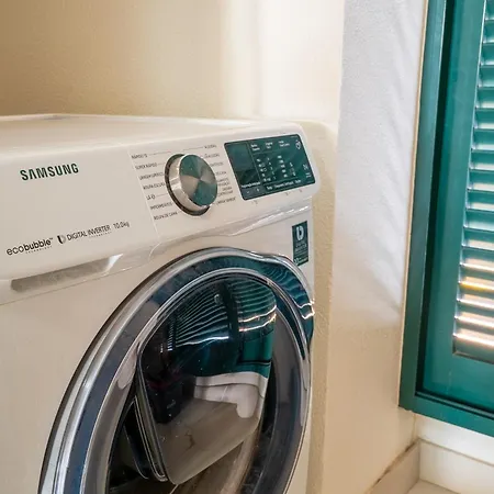 Forum Madeira Ajuda * פונשל