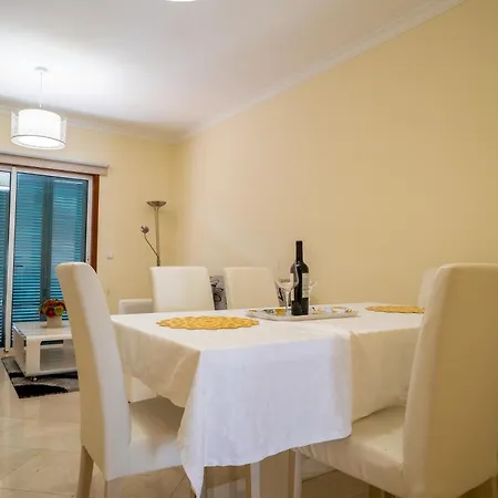 Forum Madeira Ajuda Апартаменты