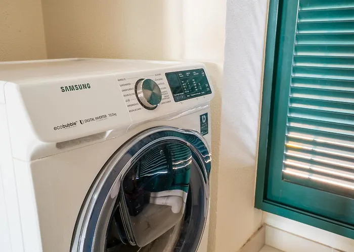 Forum Madeira Ajuda * Funchal (Madeira)