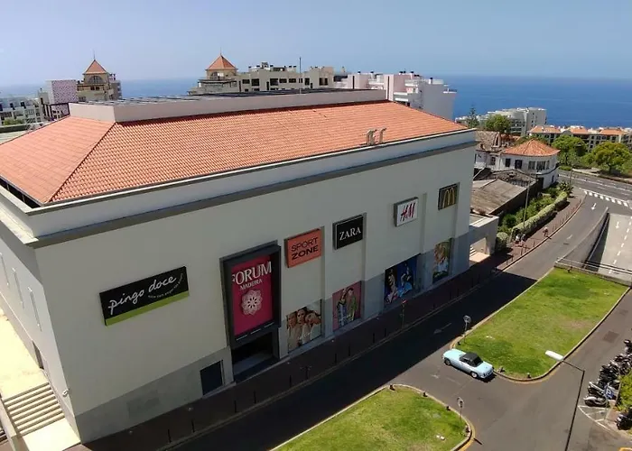 Forum Madeira Ajuda Apartmán *